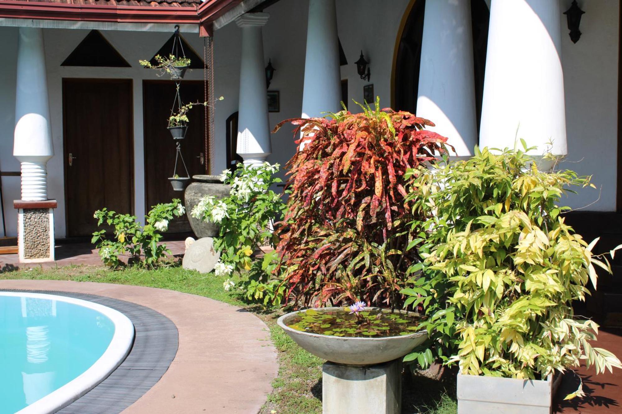 Olideb Gedara Hotel Negombo Exterior foto